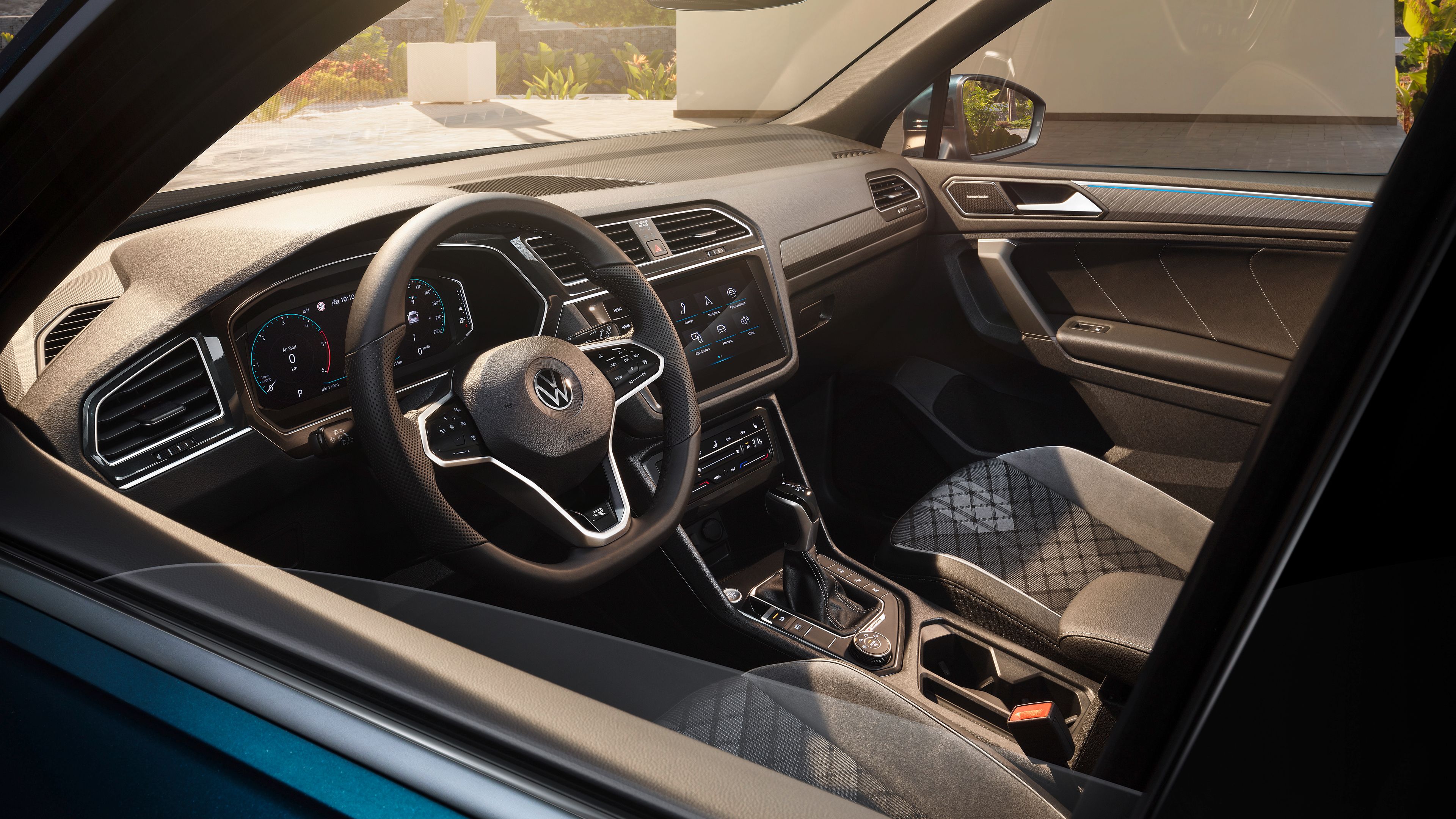 Світова прем'єра оновленого Tiguan та нового Tiguan R