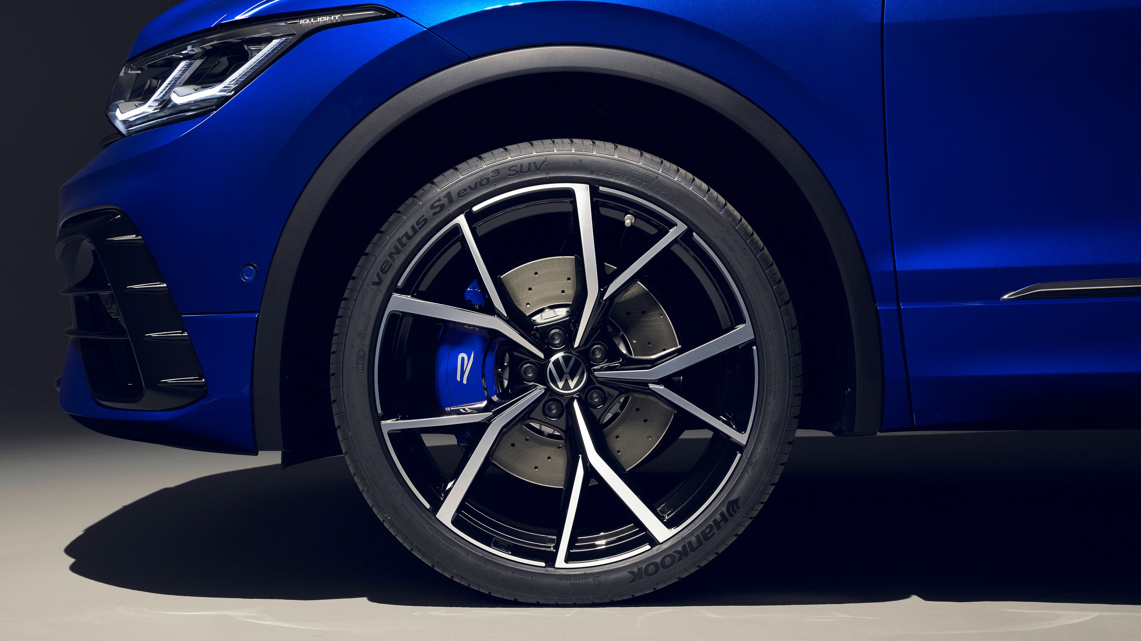Новий Tiguan R